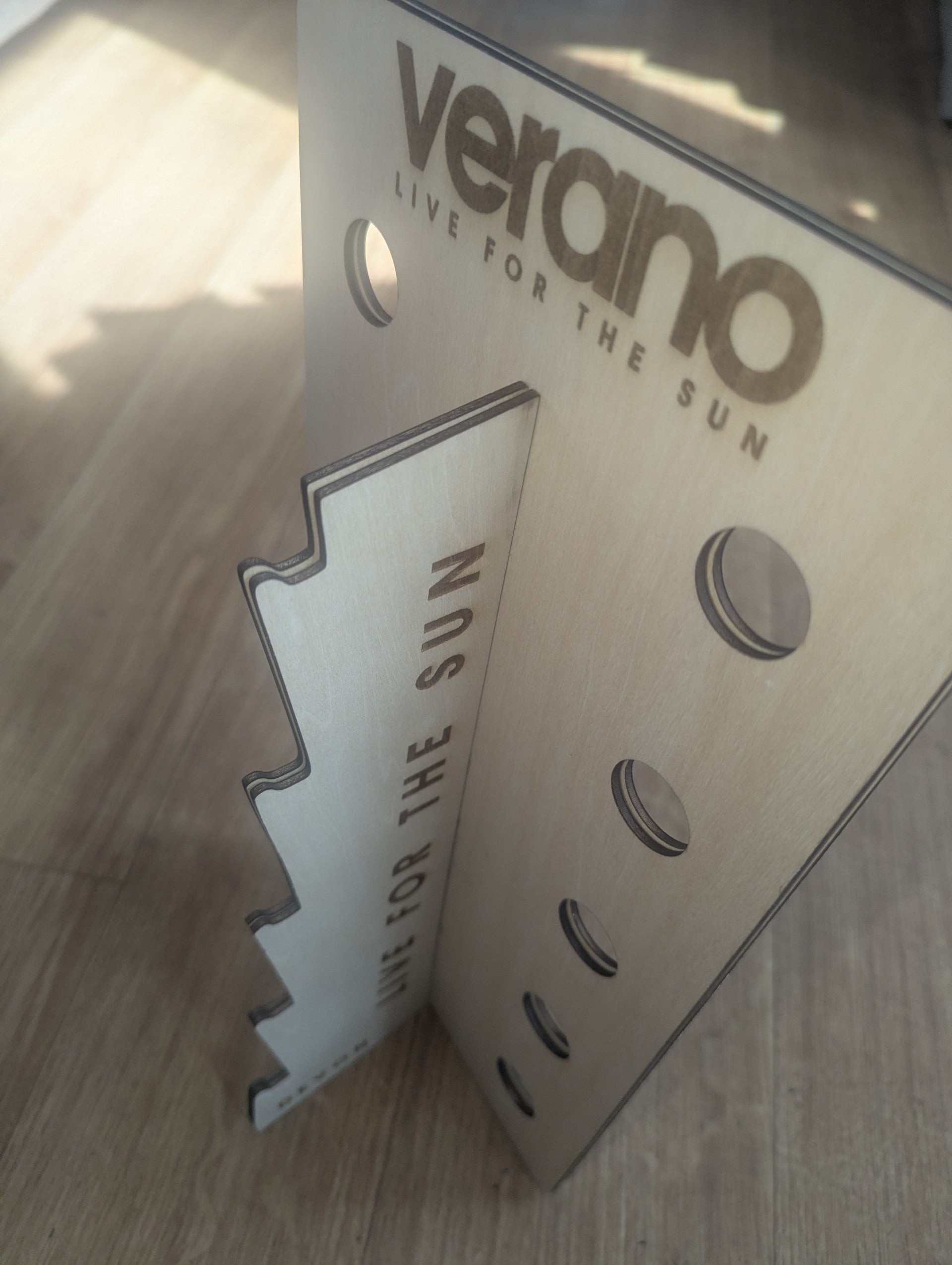 Verano Glasses Stand
